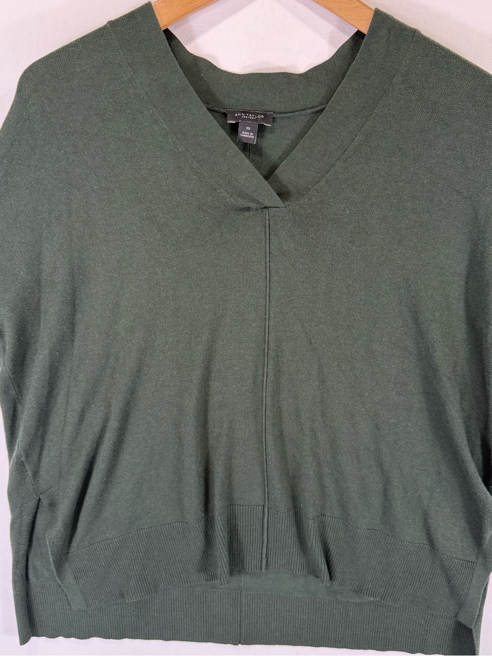 Ann Taylor Factory Olive V-Neck Short Sleeve Pullover